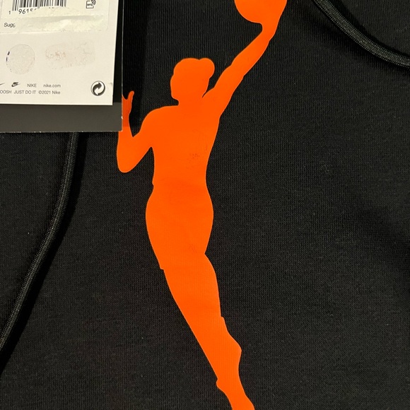 Nike WNBA Courtside Cropped Hoodie - Picture 7 of 7